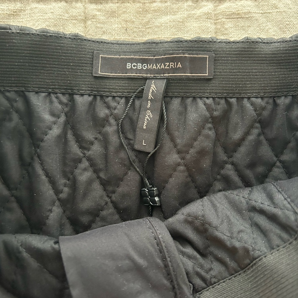 BCBGMaxAzria Quiltes Mini Skirt - Picture 7 of 8